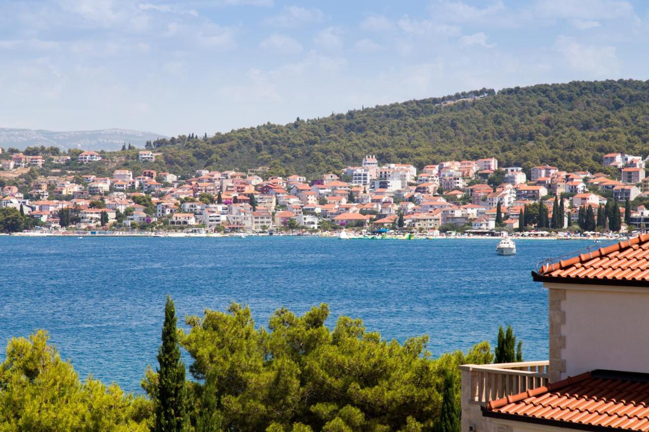 Beachfront House Olbia With Private Parking Trogir Exterior photo