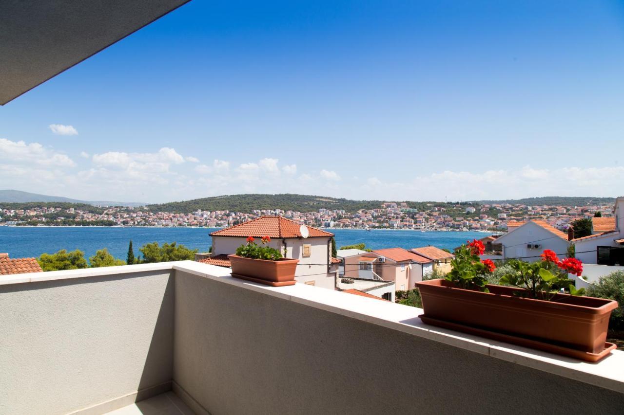 Beachfront House Olbia With Private Parking Trogir Exterior photo