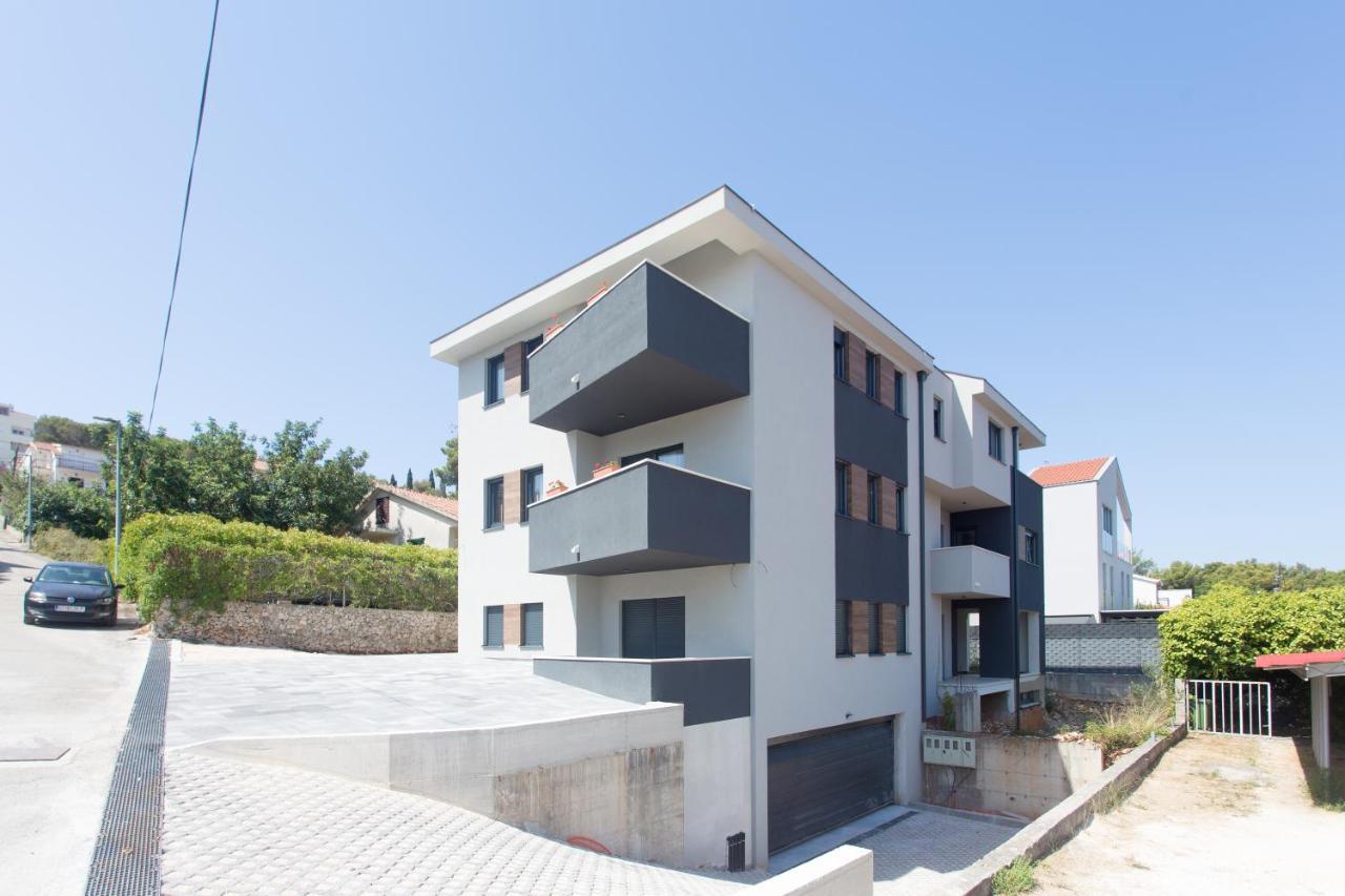 Beachfront House Olbia With Private Parking Trogir Exterior photo