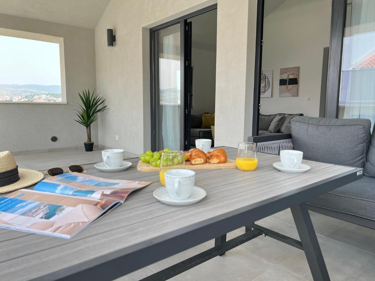 Beachfront House Olbia With Private Parking Trogir Exterior photo