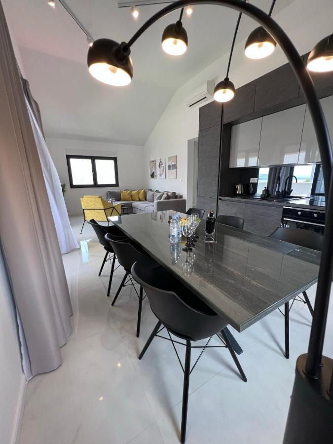 Beachfront House Olbia With Private Parking Trogir Exterior photo