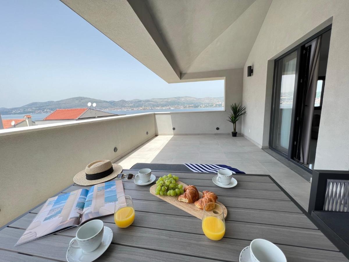 Beachfront House Olbia With Private Parking Trogir Exterior photo